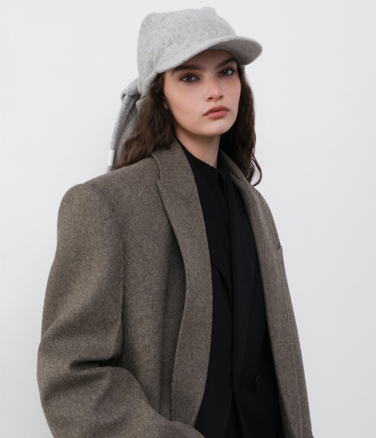 Logo-patch Wool-Blend Scarf Visor Logo-patch Wool-Blend Scarf Visor