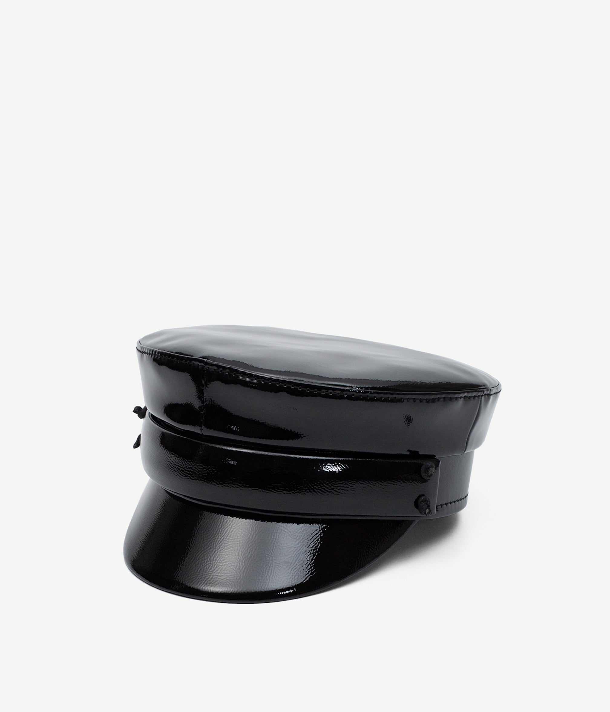Fall 2026, Faux-Leather Belted Baker Boy Cap