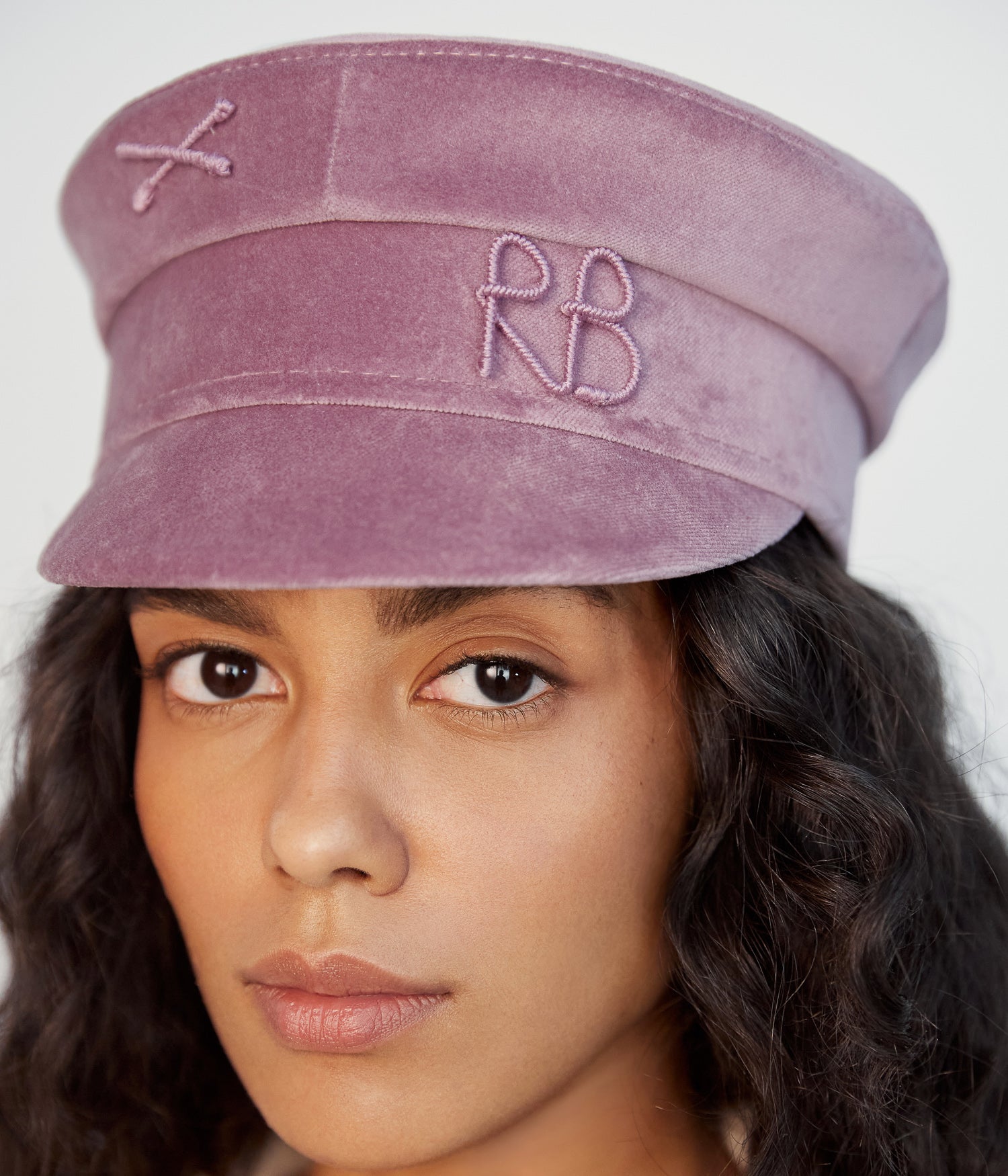 44_10, Logo Embellished Baker Boy Cap Hat
