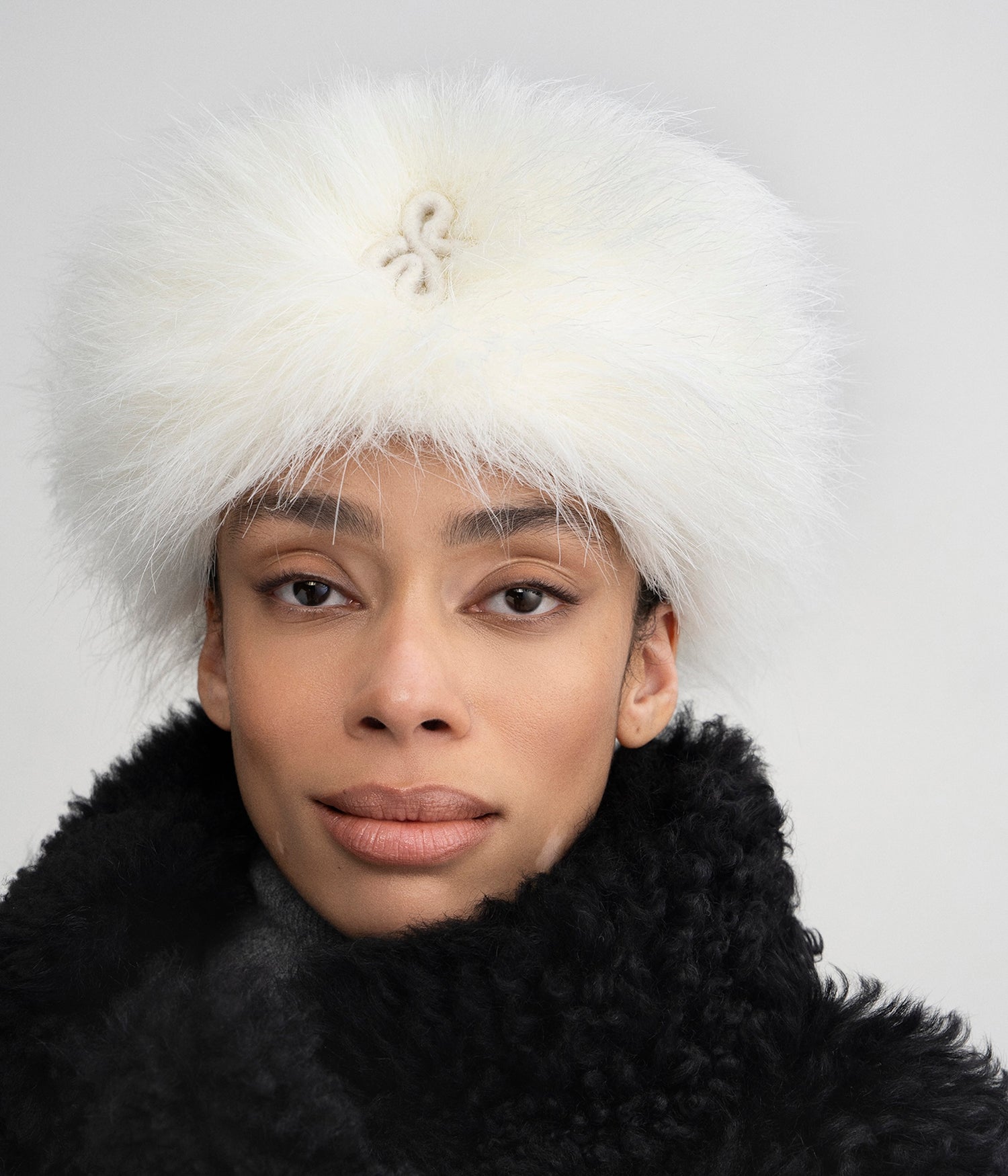 Photo, Sztuczne futro, Faux-Fur Pillbox Hat